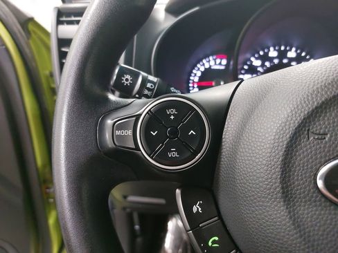 Used 2019 Kia Soul FWD image 16
