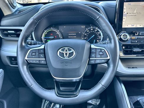 Used 2021 Toyota Highlander Platinum image 15