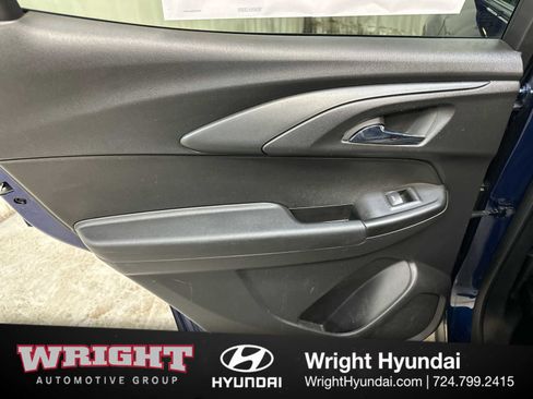 Used 2023 Chevrolet TrailBlazer LT image 12