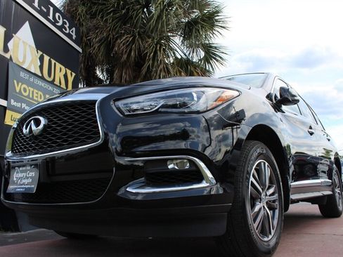 Used 2019 INFINITI QX60 Luxe w/ Essential Package AWD/4WD image 1