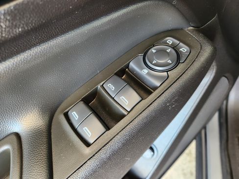Used 2024 Chevrolet Equinox LT FWD image 25