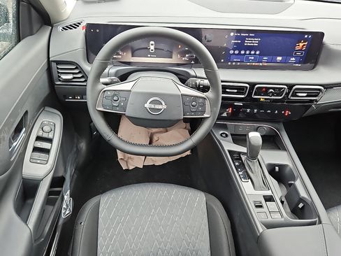 New 2026 Nissan Sentra SV FWD image 8