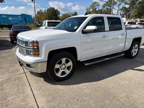Used 2015 Chevrolet Silverado 1500 LT w/ LT Convenience Package image 3