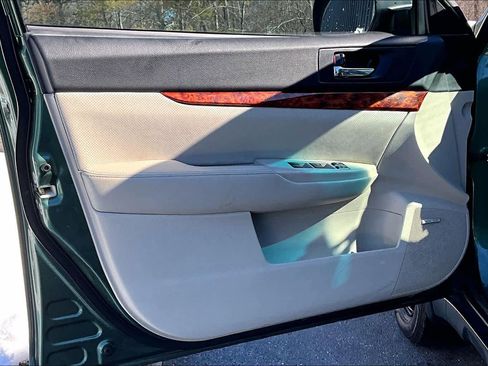 Used 2012 Subaru Outback 3.6R Limited image 22