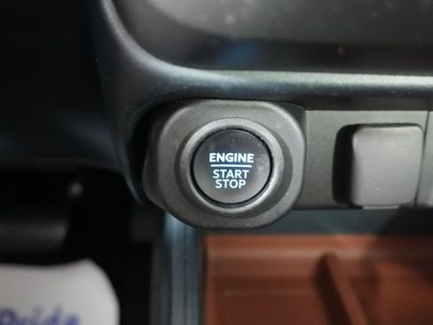 Certified 2022 Ford Maverick Lariat w/ Lariat Luxury Package AWD/4WD image 18