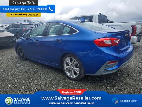 Used 2018 Chevrolet Cruze Premier FWD image 3