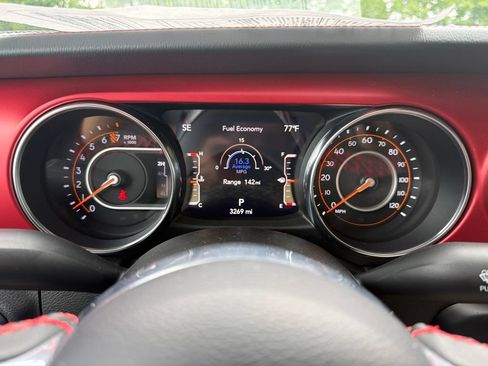 Used 2023 Jeep Gladiator Rubicon w/ LED Lighting Group AWD/4WD image 28