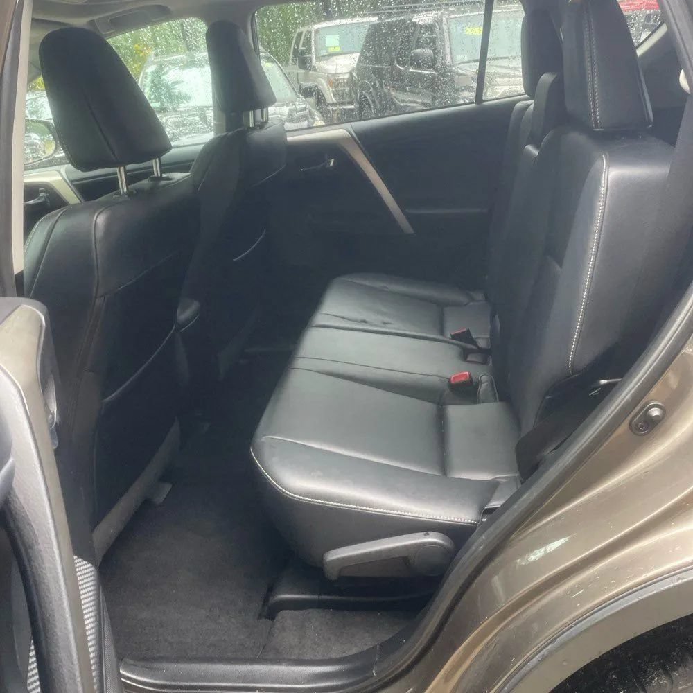 Used 2015 Toyota RAV4 Limited w/ Technology Package AWD/4WD image 23
