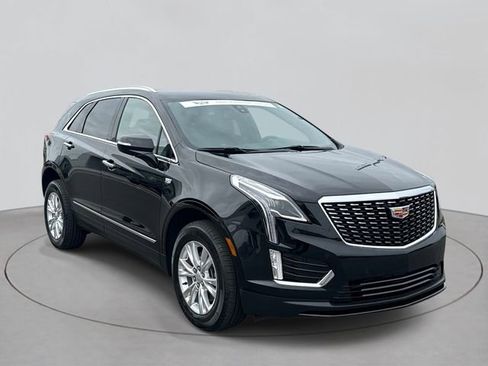 Certified 2024 Cadillac XT5 Luxury w/ LPO, Floor Liner Package AWD/4WD image 3