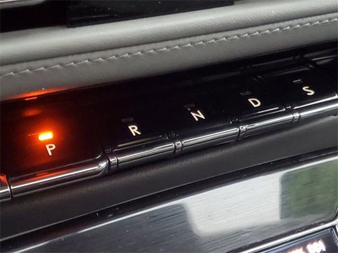 Used 2022 Lincoln Nautilus Reserve image 31