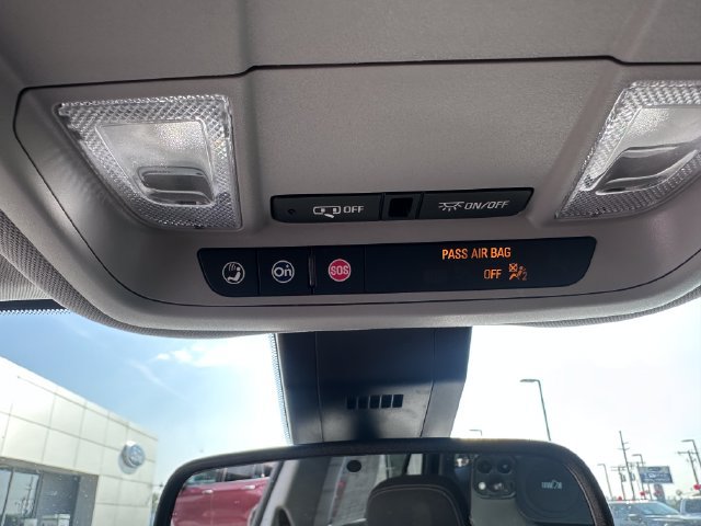 Used 2022 GMC Terrain SLE w/ Driver Convenience Package FWD image 18
