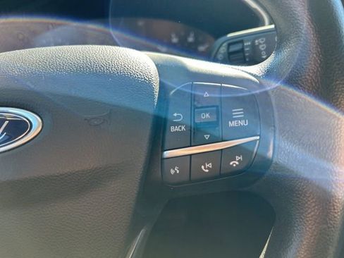 Used 2020 Ford Escape SE image 17