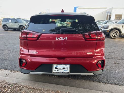Used 2022 Kia Niro LXS image 6