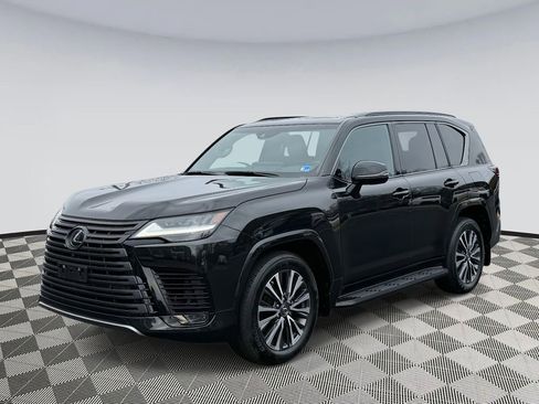 Used 2022 Lexus LX 600 Premium w/ Appearance Package image 5