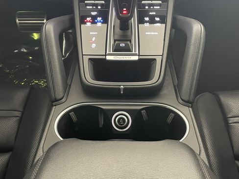 Used 2021 Porsche Cayenne S AWD/4WD image 20