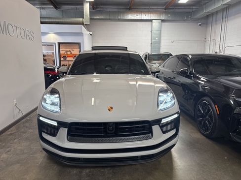 Used 2023 Porsche Macan S AWD/4WD image 2