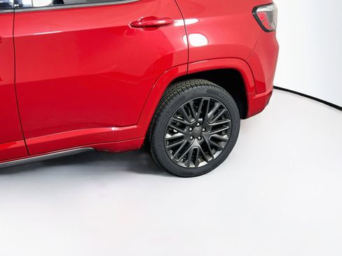 Used 2022 Jeep Compass Limited AWD/4WD image 28