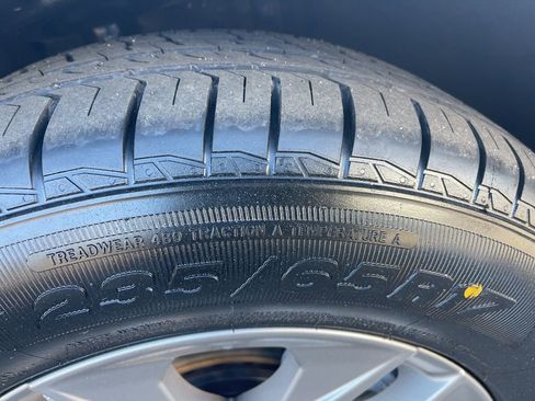 Used 2024 Toyota Sienna LE image 34