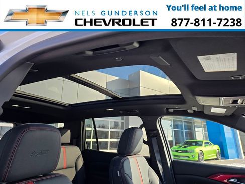 Used 2024 Chevrolet Traverse RS image 10
