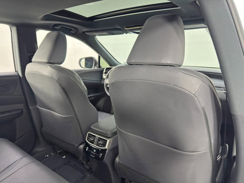 Used 2024 Lexus RX 350 Premium w/ Accessory Package (Z1) image 35