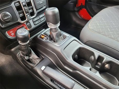 Used 2024 Jeep Gladiator Mojave w/ Convenience Group image 35