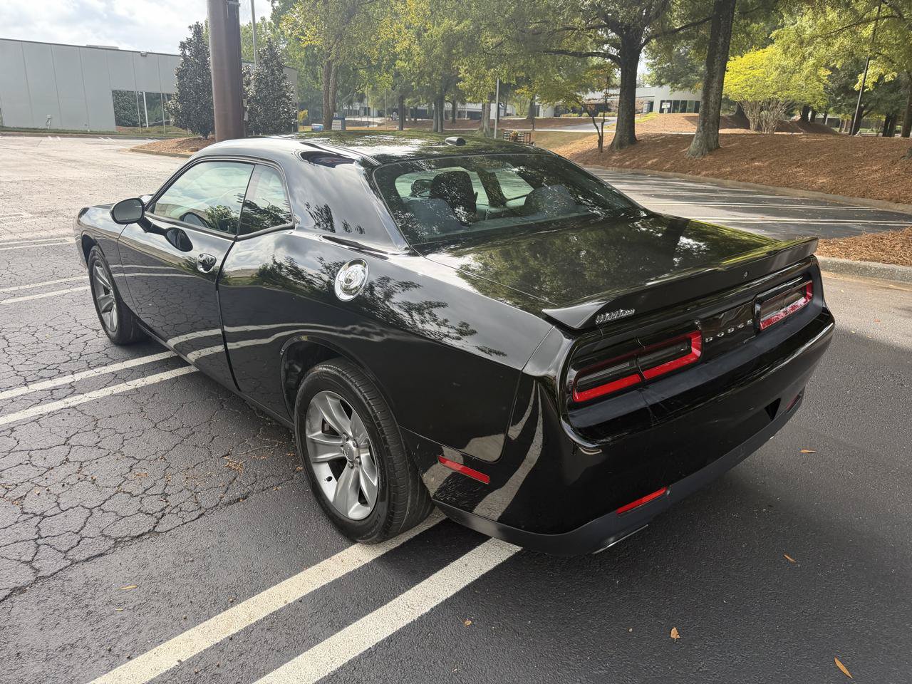 Used 2018 Dodge Challenger SXT RWD image 7