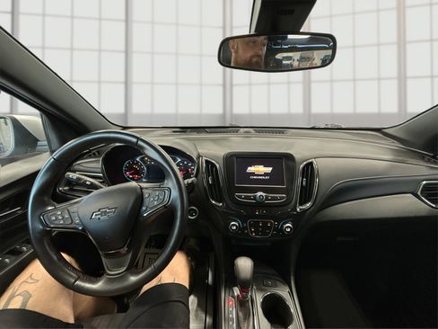 Used 2022 Chevrolet Equinox RS AWD/4WD image 24