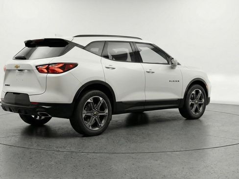 Used 2025 Chevrolet Blazer LT FWD image 9