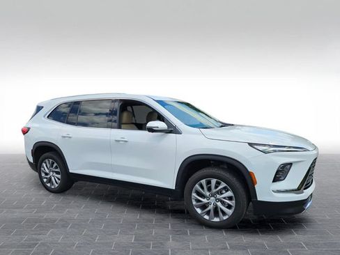 Used 2026 Buick Enclave Preferred w/ Power Package FWD image 3