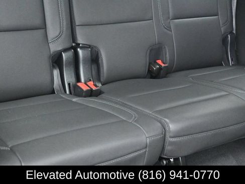 Used 2023 Chevrolet Tahoe Z71 w/ Luxury Package AWD/4WD image 12