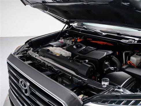 Used 2024 Toyota Sequoia Limited image 12