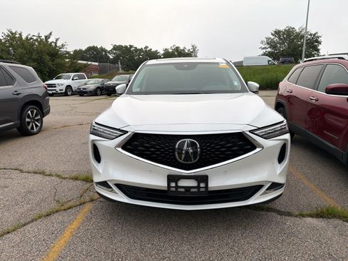 Used 2024 Acura MDX SH-AWD w/ Technology Package image 2