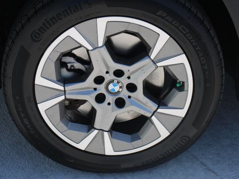 Used 2023 BMW X1 xDrive28i w/ Convenience Package AWD/4WD image 9