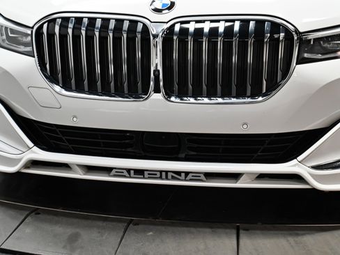 Used 2022 BMW ALPINA B7 xDrive w/ Luxury Rear Seating Package AWD/4WD image 16