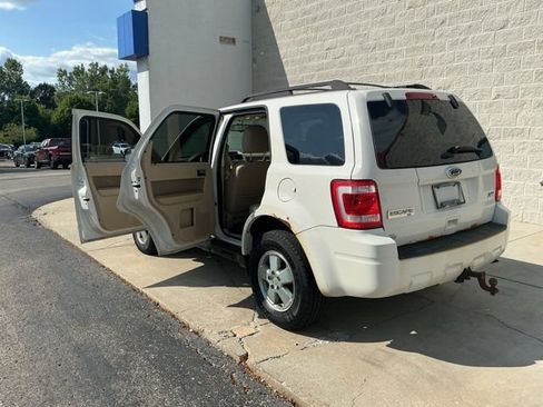 Used 2012 Ford Escape XLT FWD image 17