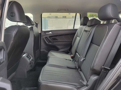 Used 2023 Volkswagen Tiguan SE FWD image 16