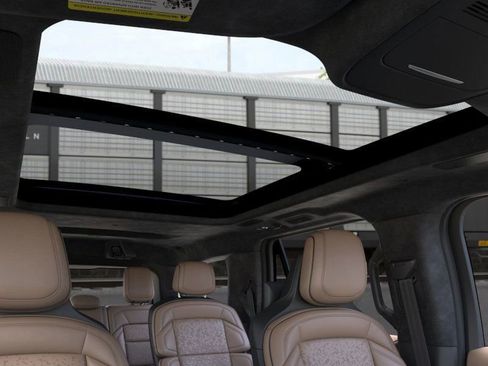 New 2026 Lincoln Navigator Black Label AWD/4WD image 22