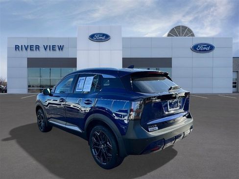 Used 2025 Nissan Kicks SR w/ SR Premium Package image 4