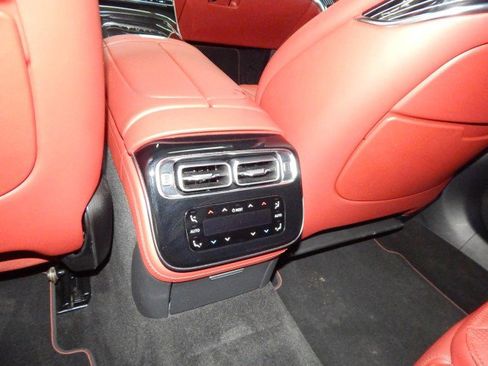 Used 2022 Mercedes-Benz S 580 4MATIC Sedan image 37