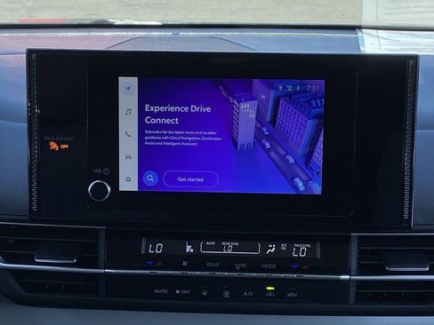 Certified 2026 Toyota Sienna LE FWD image 30
