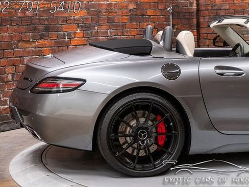 Used 2014 Mercedes-Benz SLS AMG GT Roadster w/ Designo Style Package image 22