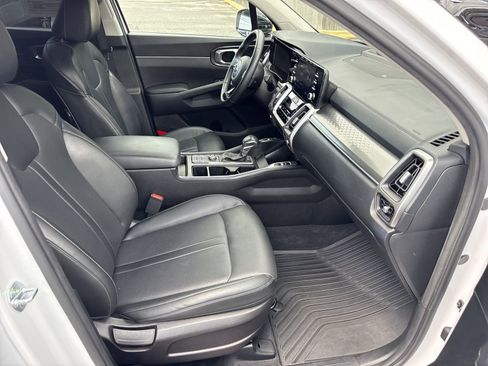 Used 2021 Kia Sorento S FWD image 33