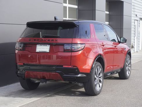 Used 2025 Land Rover Discovery Sport Dynamic SE image 2
