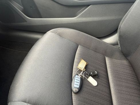 Used 2025 Nissan Altima 2.5 SV image 18