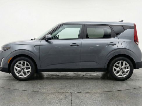 Used 2025 Kia Soul LX w/ LX Technology Package image 5