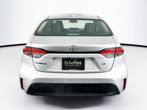 Used 2024 Toyota Corolla LE image 7