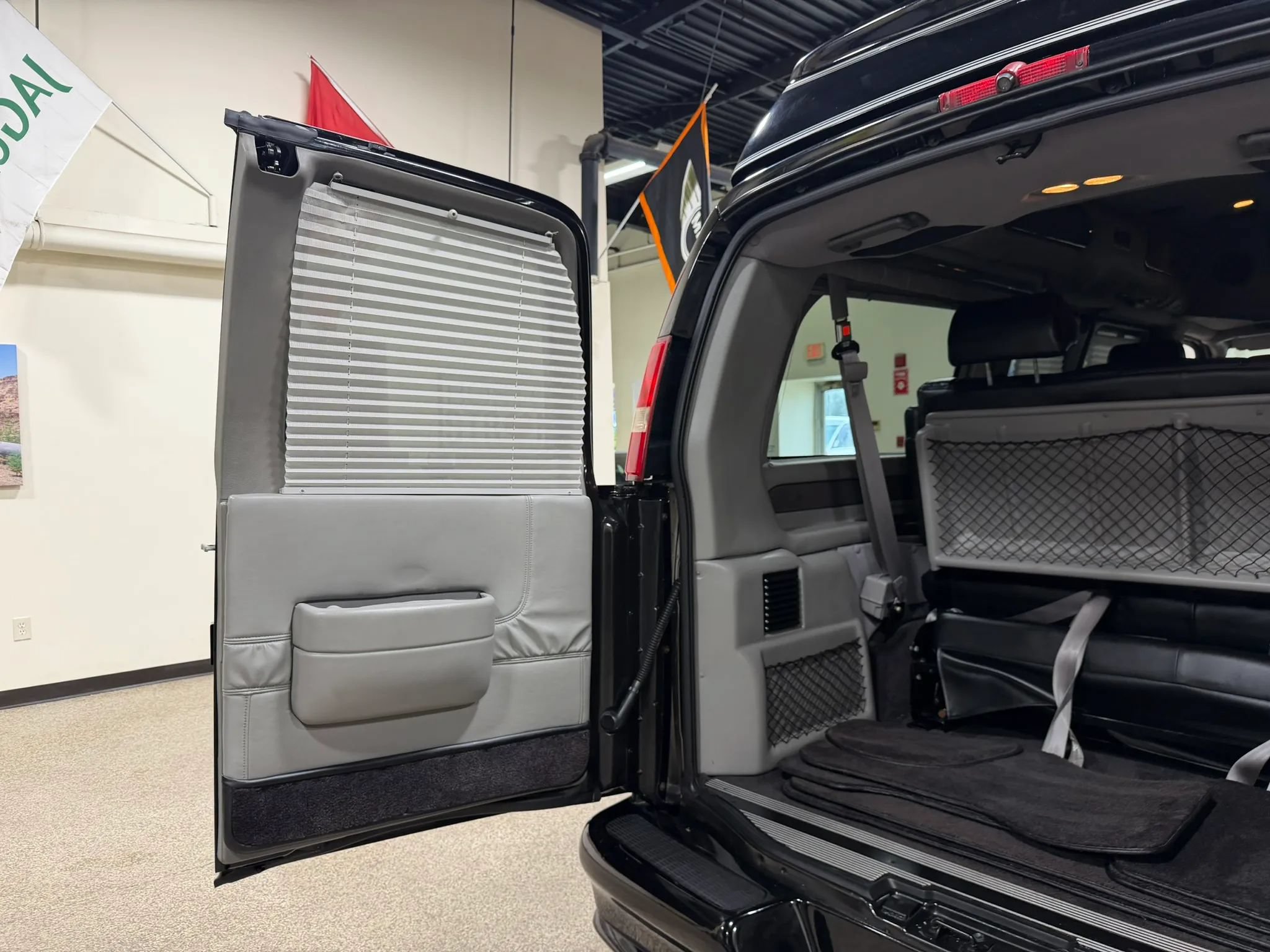 Used 2007 GMC Savana 1500 AWD w/ Preferred Equipment Group image 25