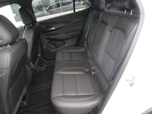 Used 2024 Buick Envista Preferred FWD image 11