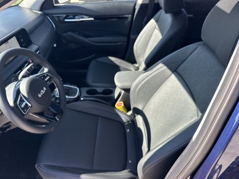 New 2026 Kia Seltos EX image 18