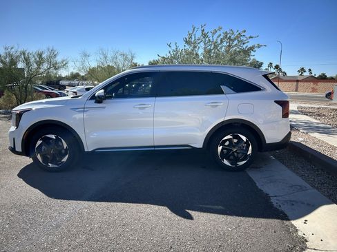Certified 2025 Kia Sorento SX Prestige image 6